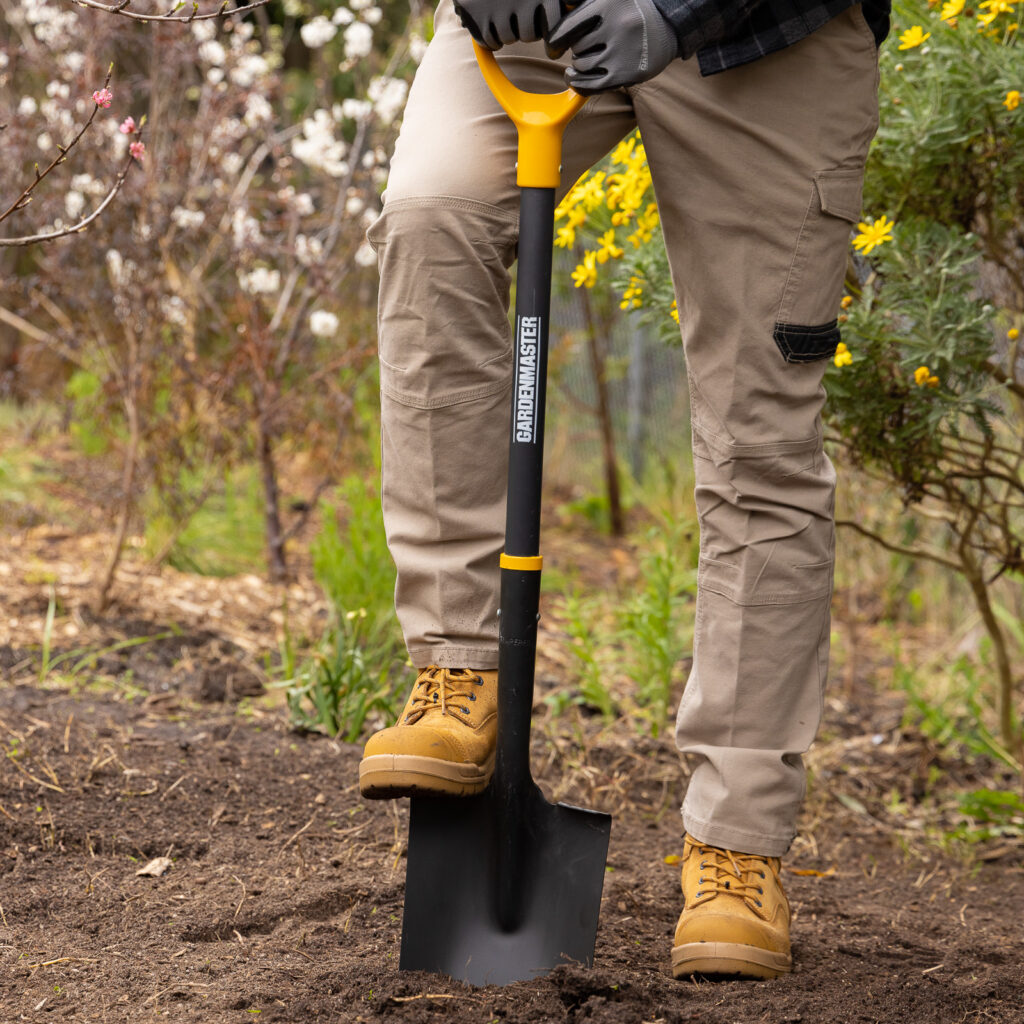 Gardenmaster Spade Dee Grip Handle all green