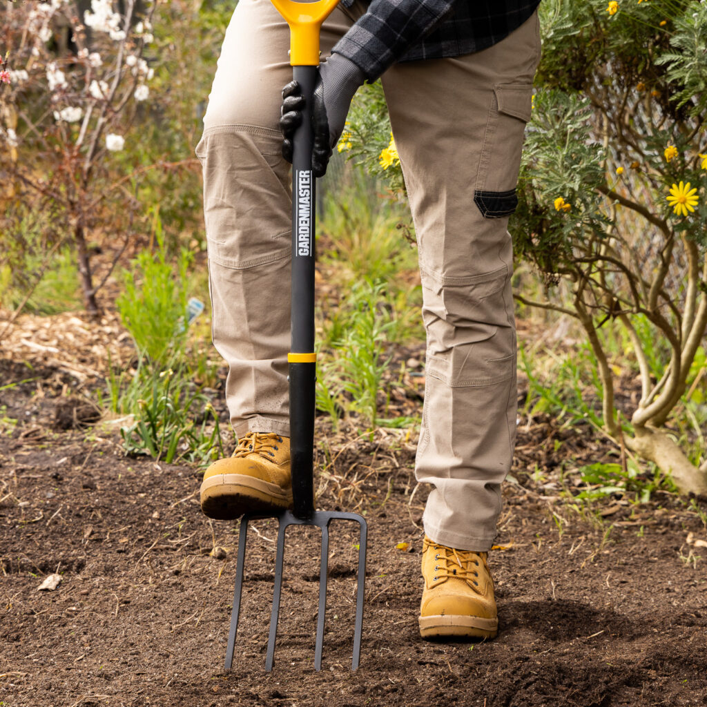 Gardenmaster Garden Fork Dee Grip Handle all green