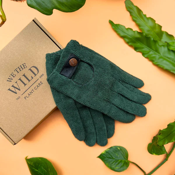 We The Wild Leaf Cleaning Gloves all green